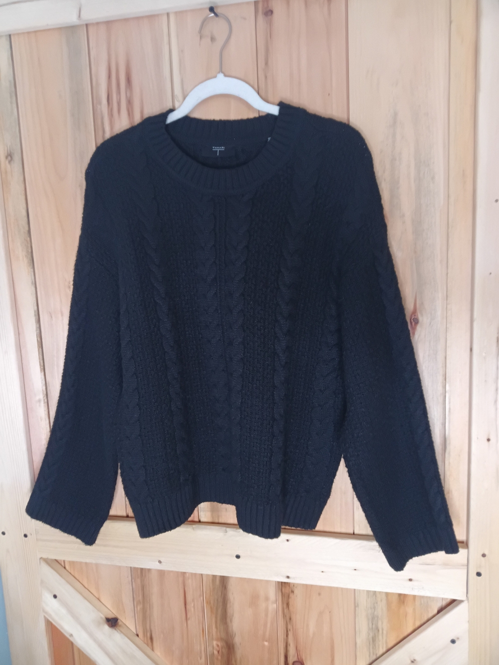 Tahari Women's Black Cable-Knit Crewneck Sweater Medium
